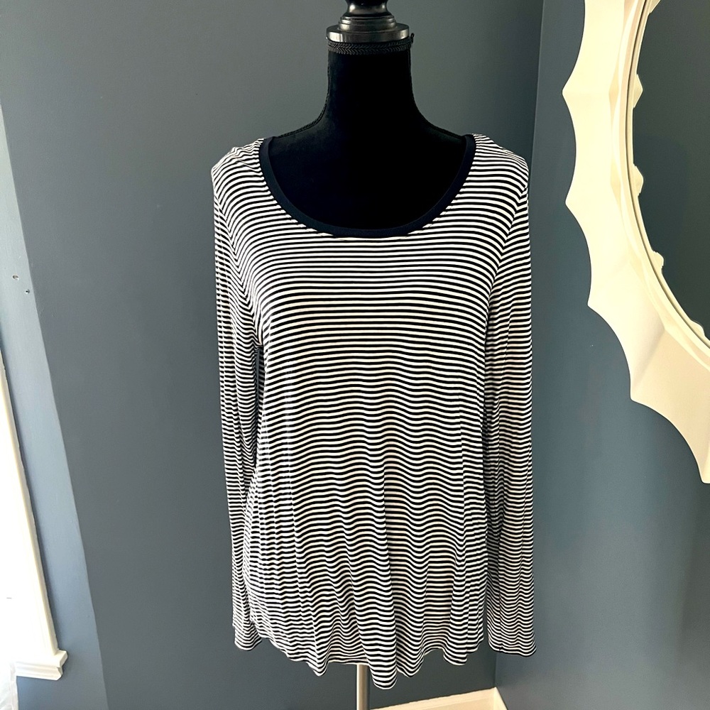 Crewneck Top